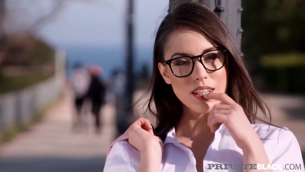 Dark Haired Hottie Takes Big Ebony Shaft! - Anastasia Brokelyn