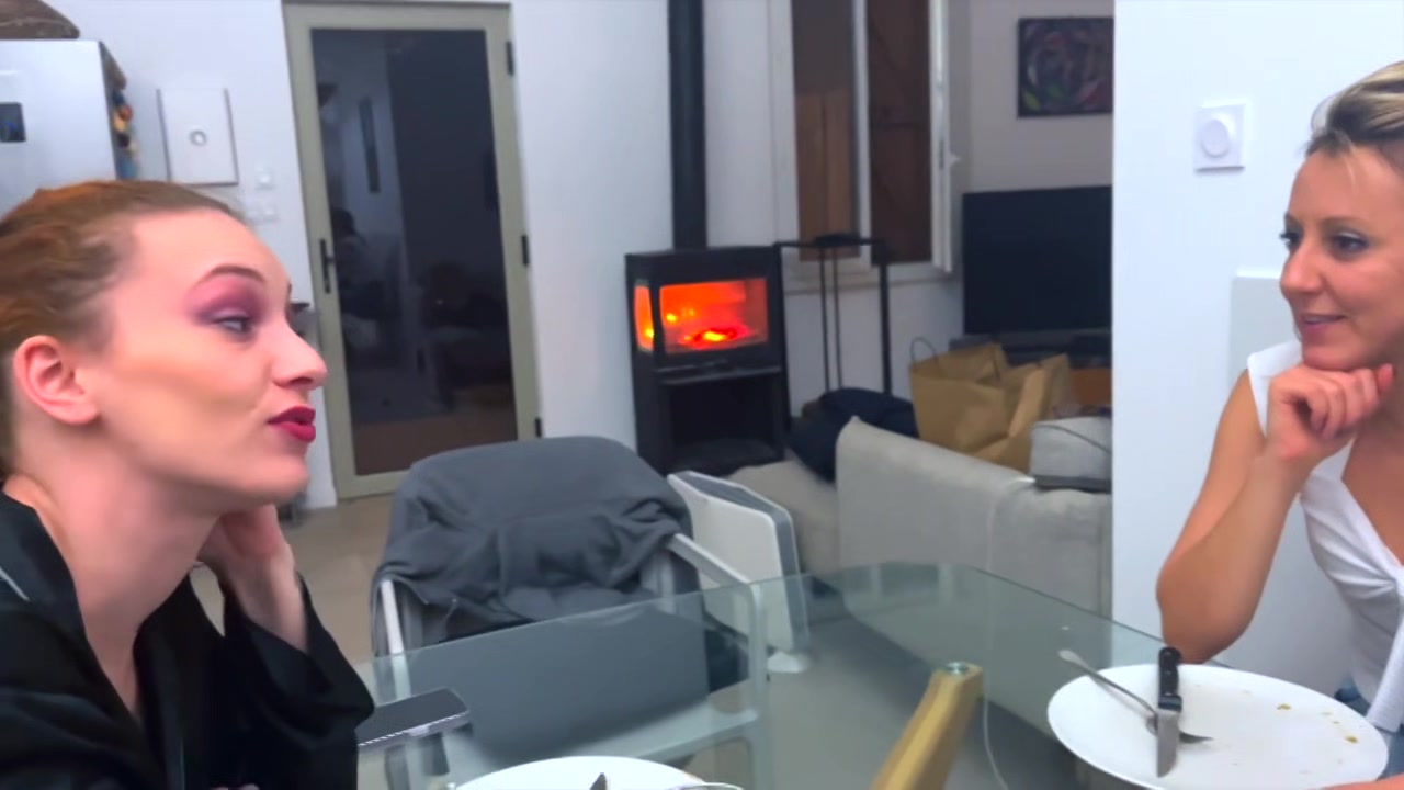 Cassie is found by the thugs - Jacquie et Michel TV