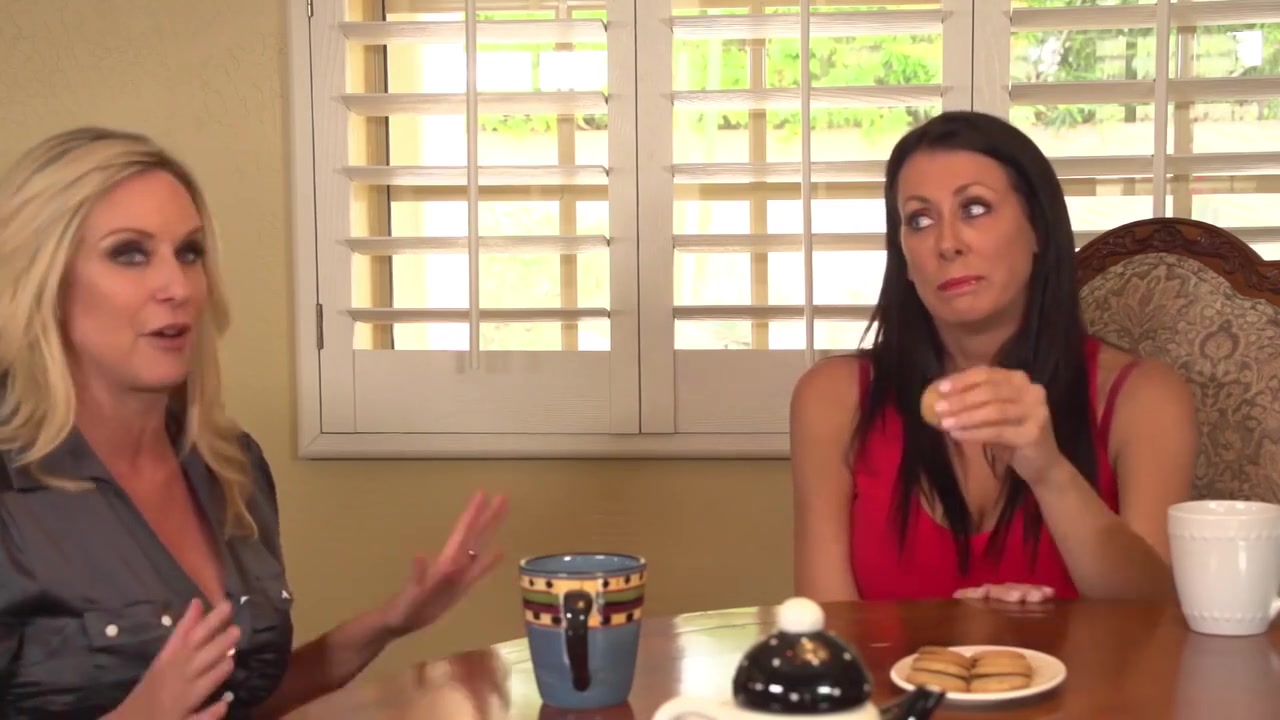 Jodi West And Reagan Foxx In Video 4