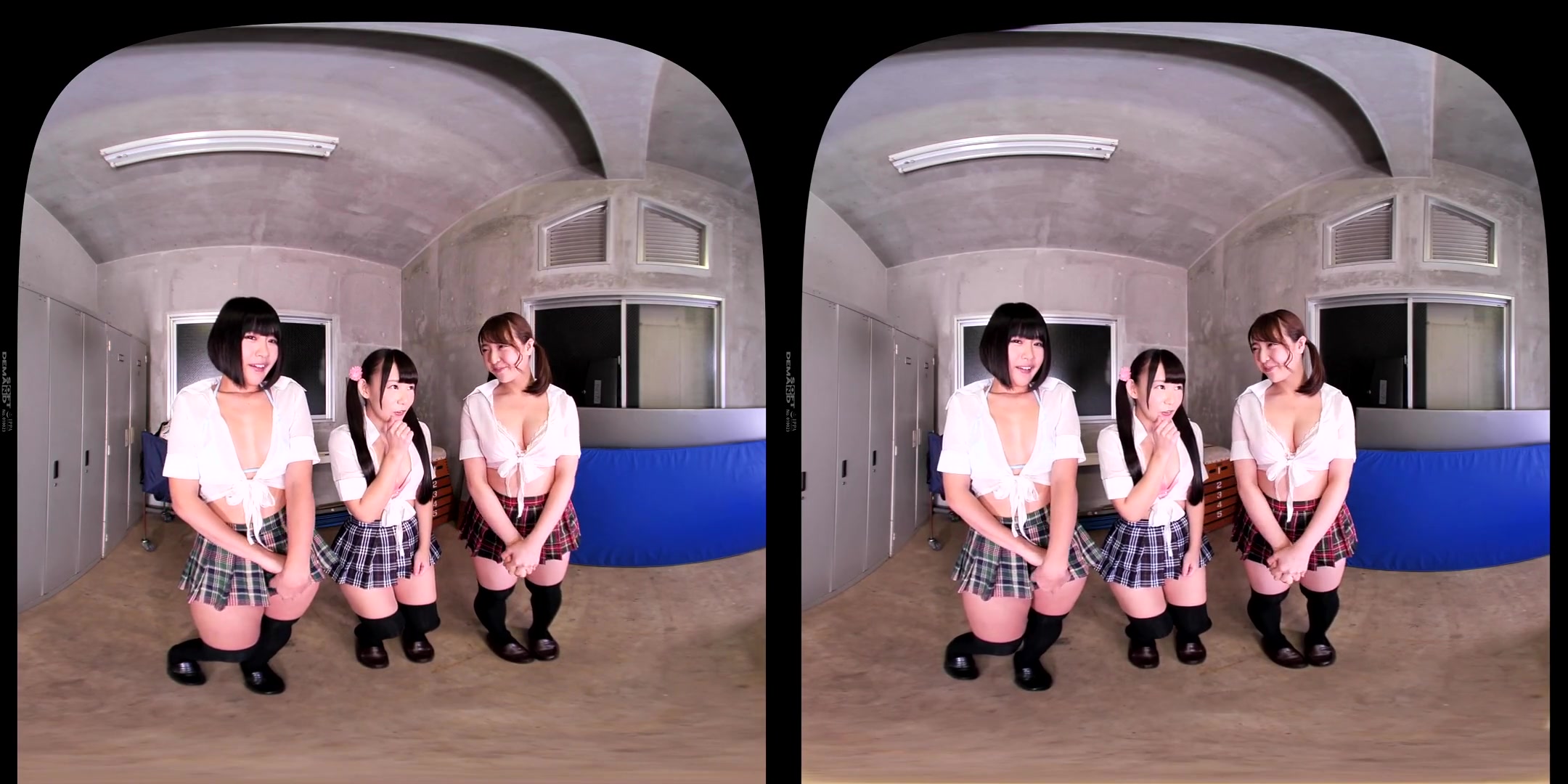 Three Beautiful Girls Show off their Bare Asses 1 - Asian Upskirt