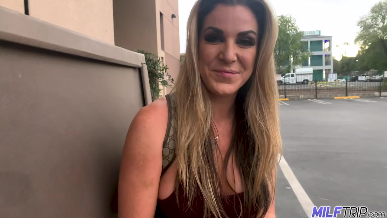 Sexy MILF Ass