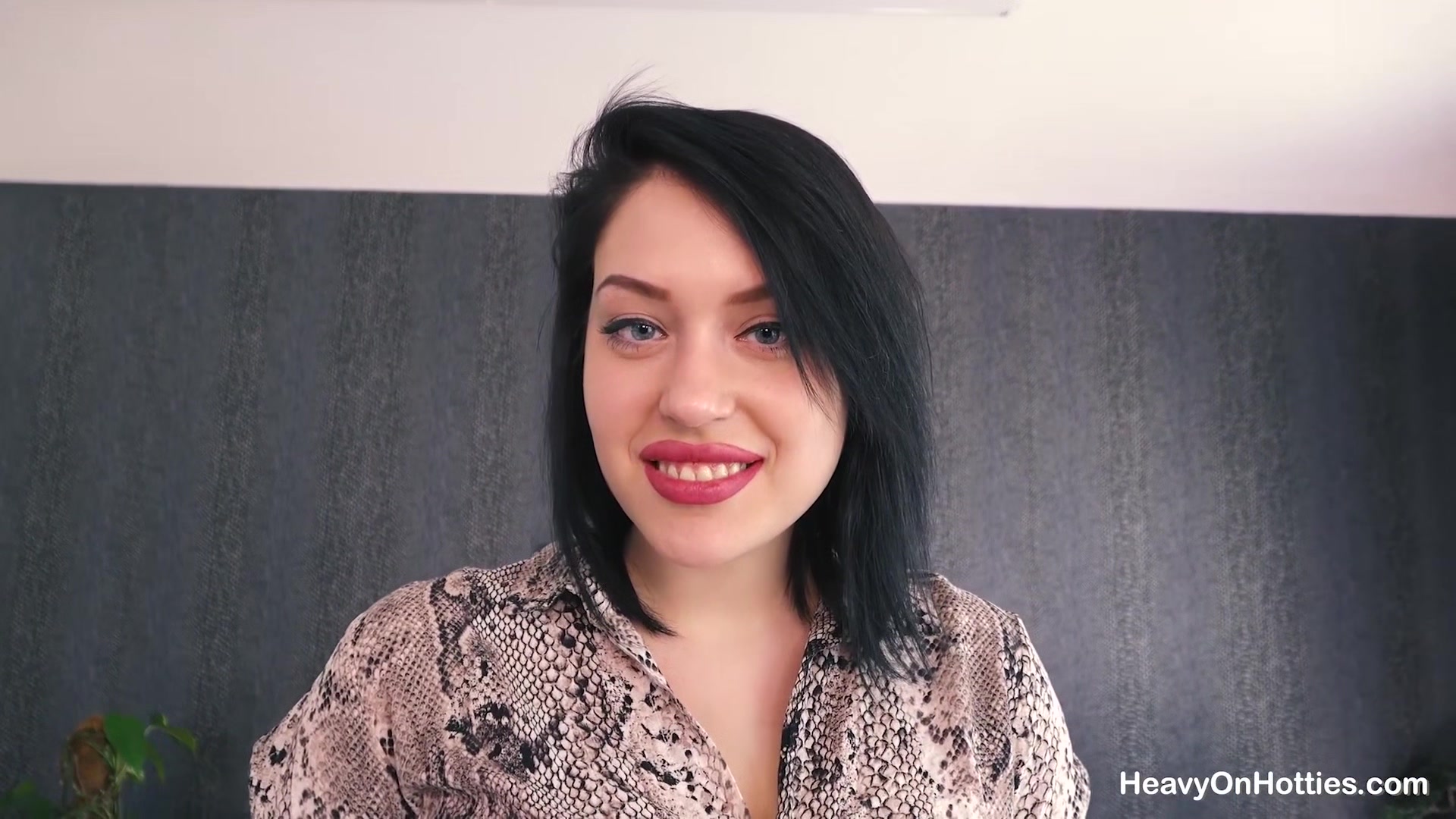 Anal, Cum, Piss With Liza Katseyes - HeavyOnHotties