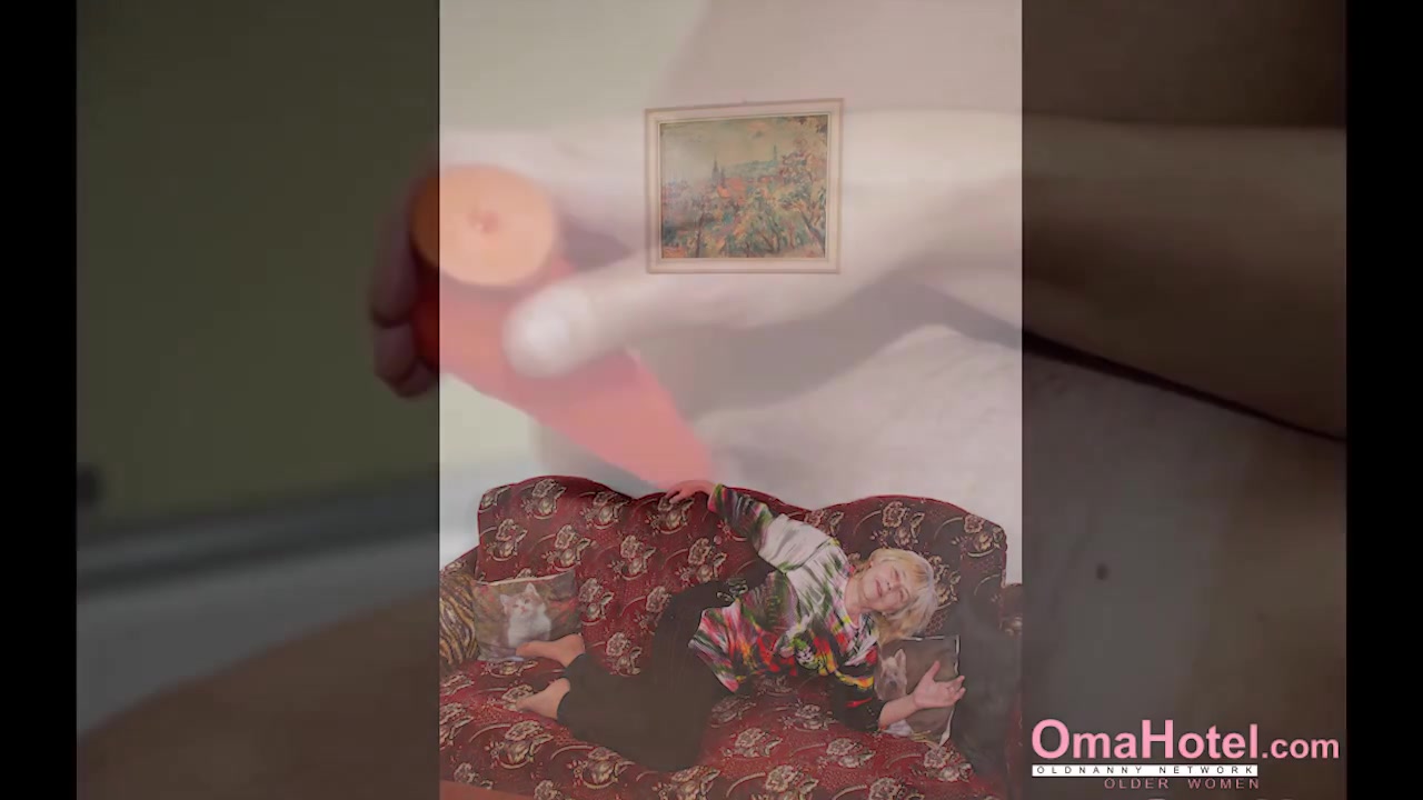OmaHoteL Slideshow with Grannies
