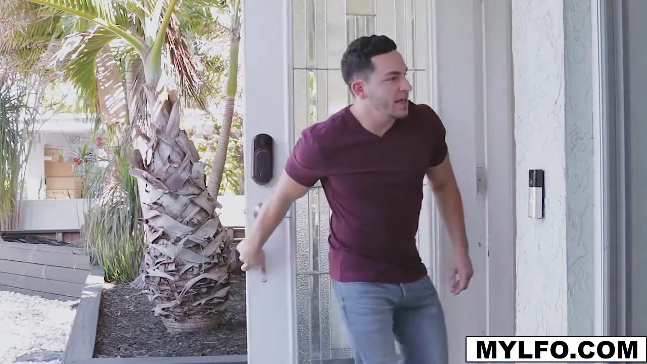 Peter Slamming His Neighbors Milf Twat Carmen Hardcore