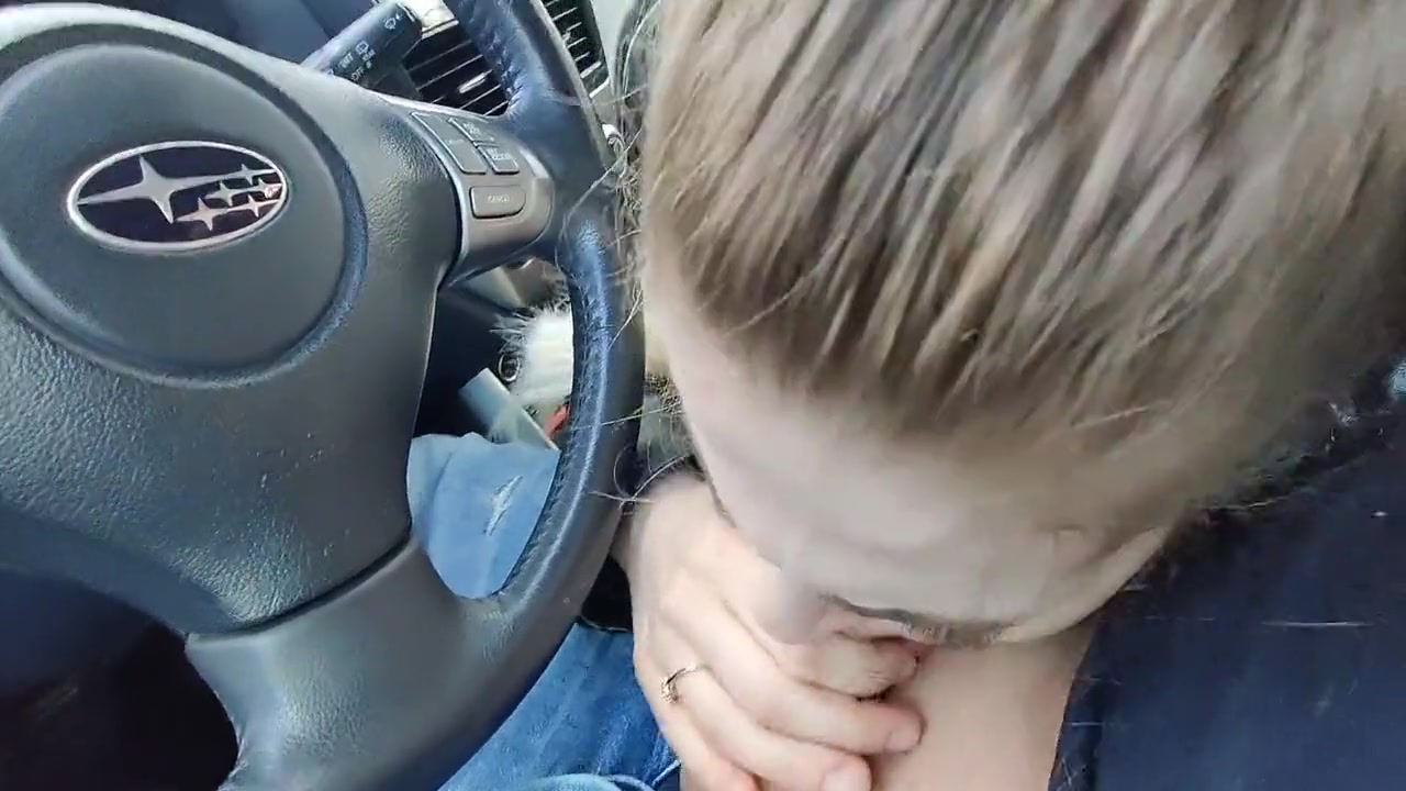 Passionate Blowjob In The Car