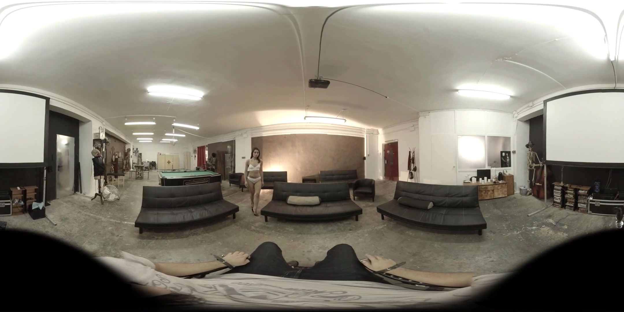 Valentina Bianco in Valentina's Studio: Catch My Attention - VirtualPorn360