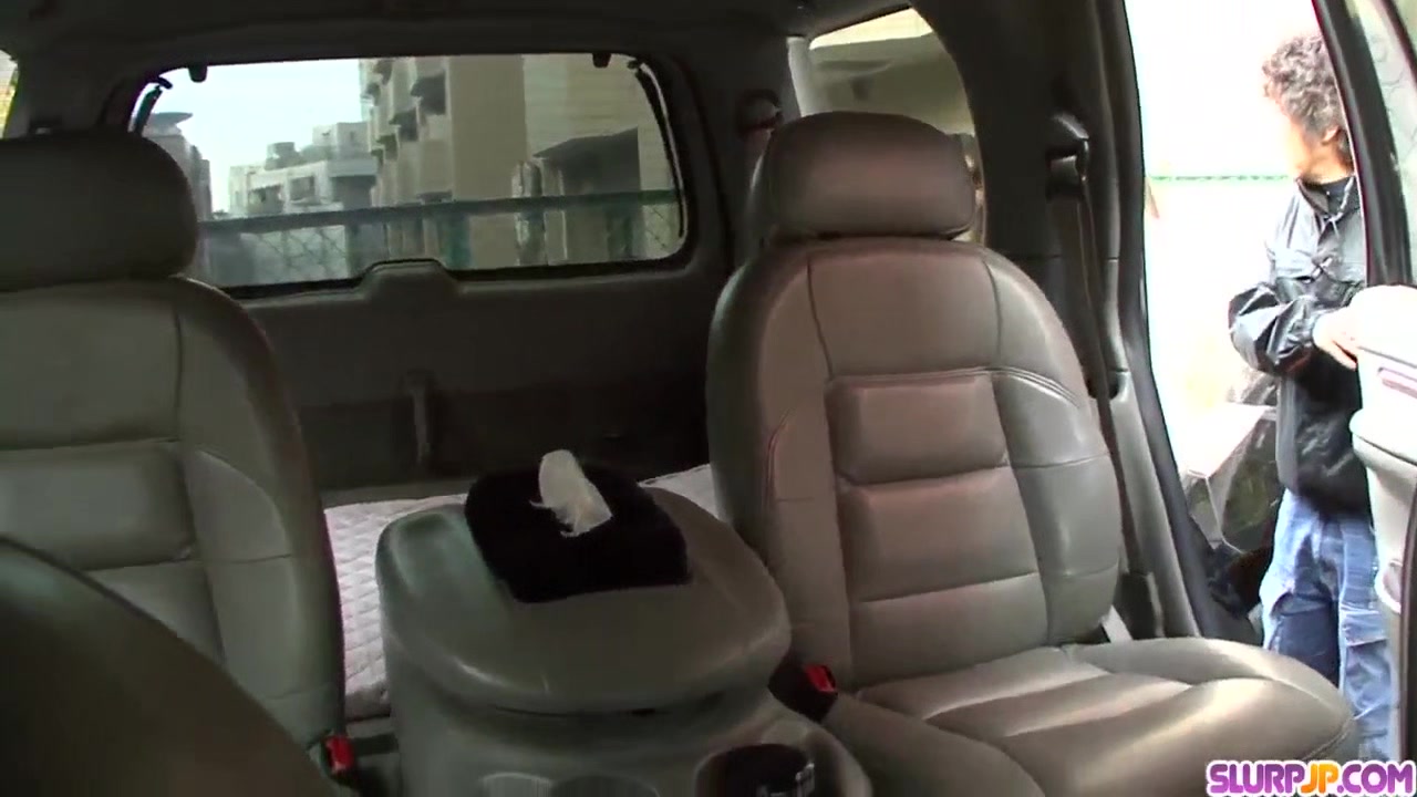 Serina fucked on the back seat and jizzed on face
