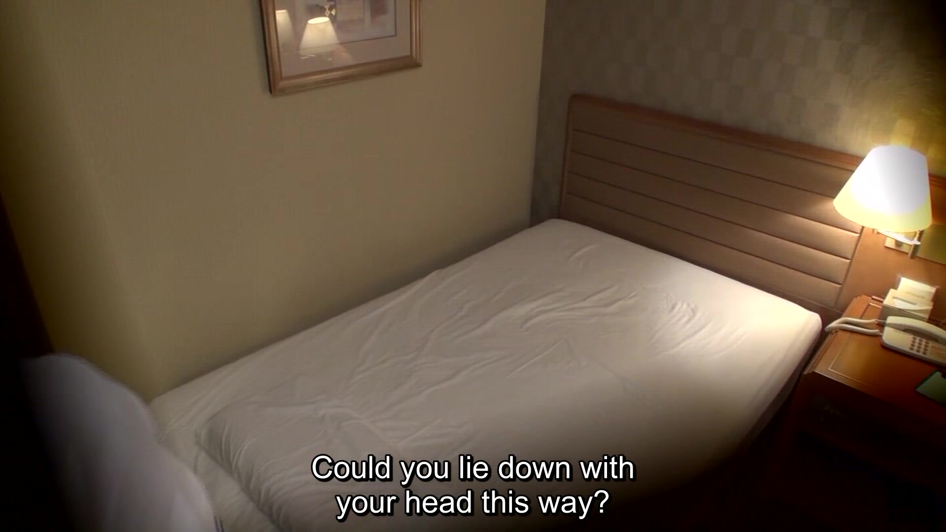 Japanese hotel masseuse happily has sex with a brazen client