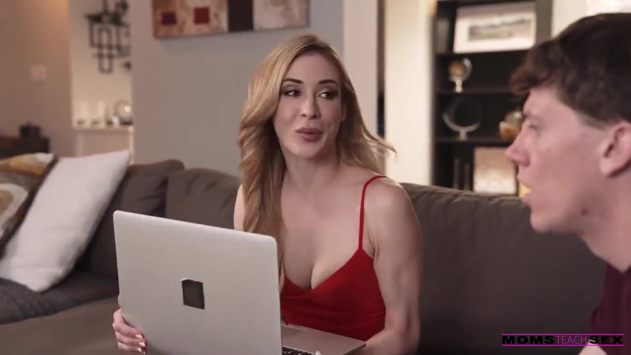 Blonde Stepmom Teaches New Sex Moves - Aiden Ashley