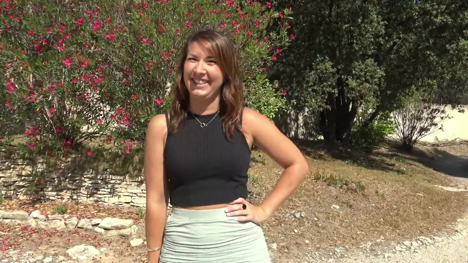 Lexie, the Gap bomb, wants a minimum caliber!