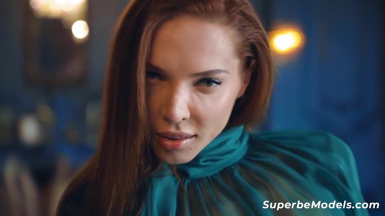 Mia Aria Shows Her Perfect Russian Body