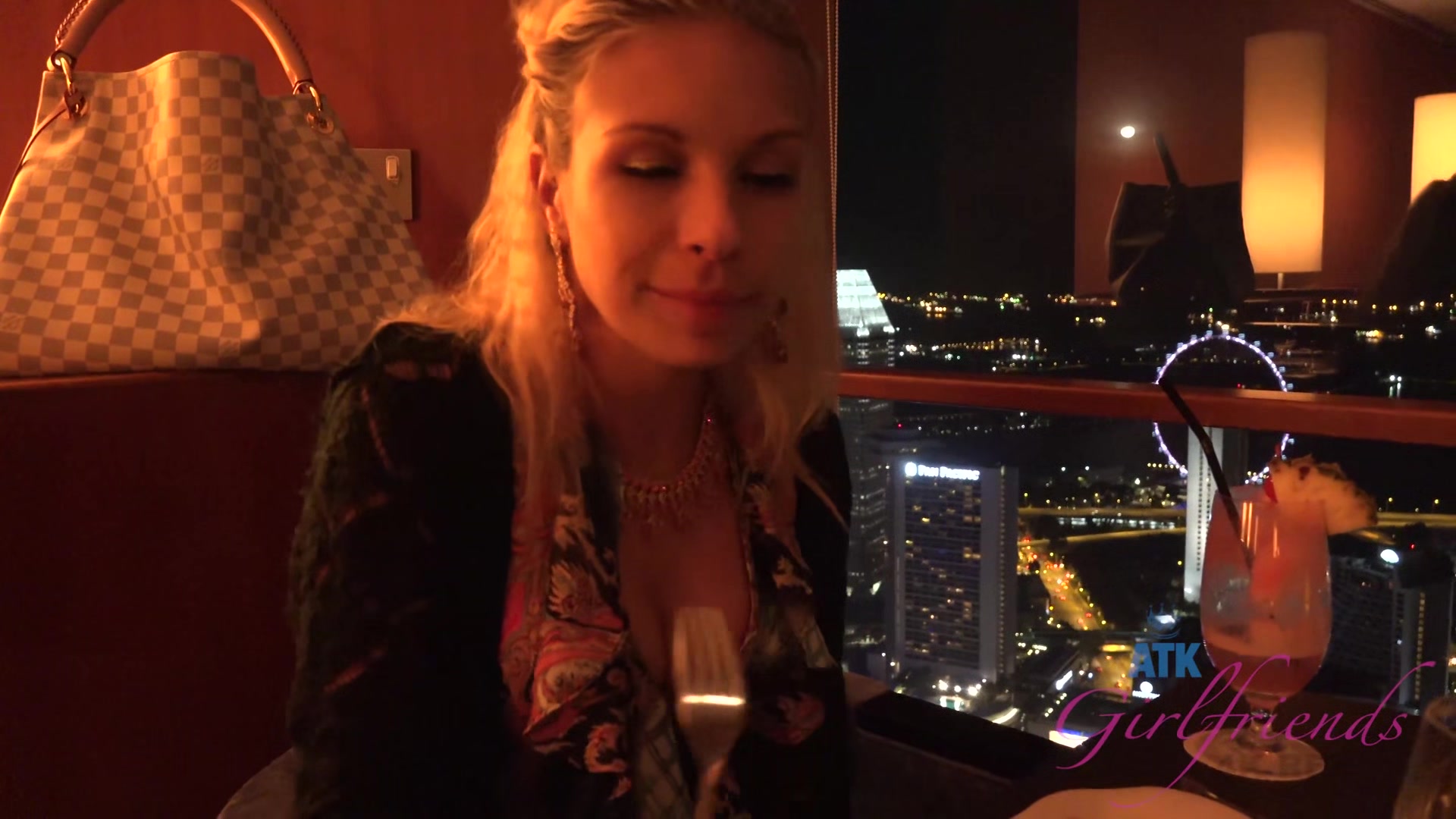 Virtual Vacation In End Of Asia With Carmen Caliente Part 1/1