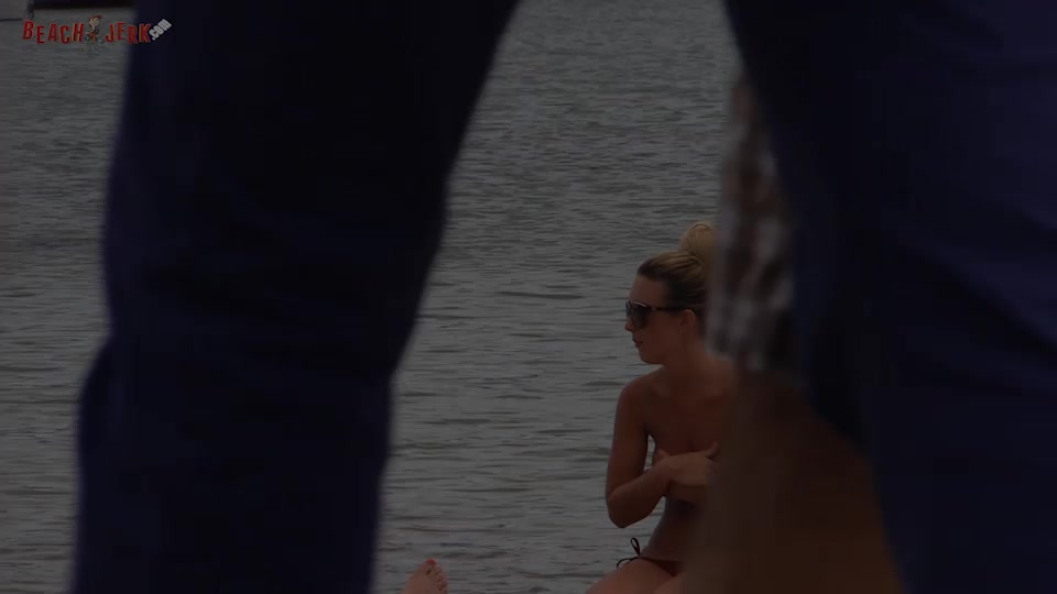 The Perfect Beach Body - BeachJerk