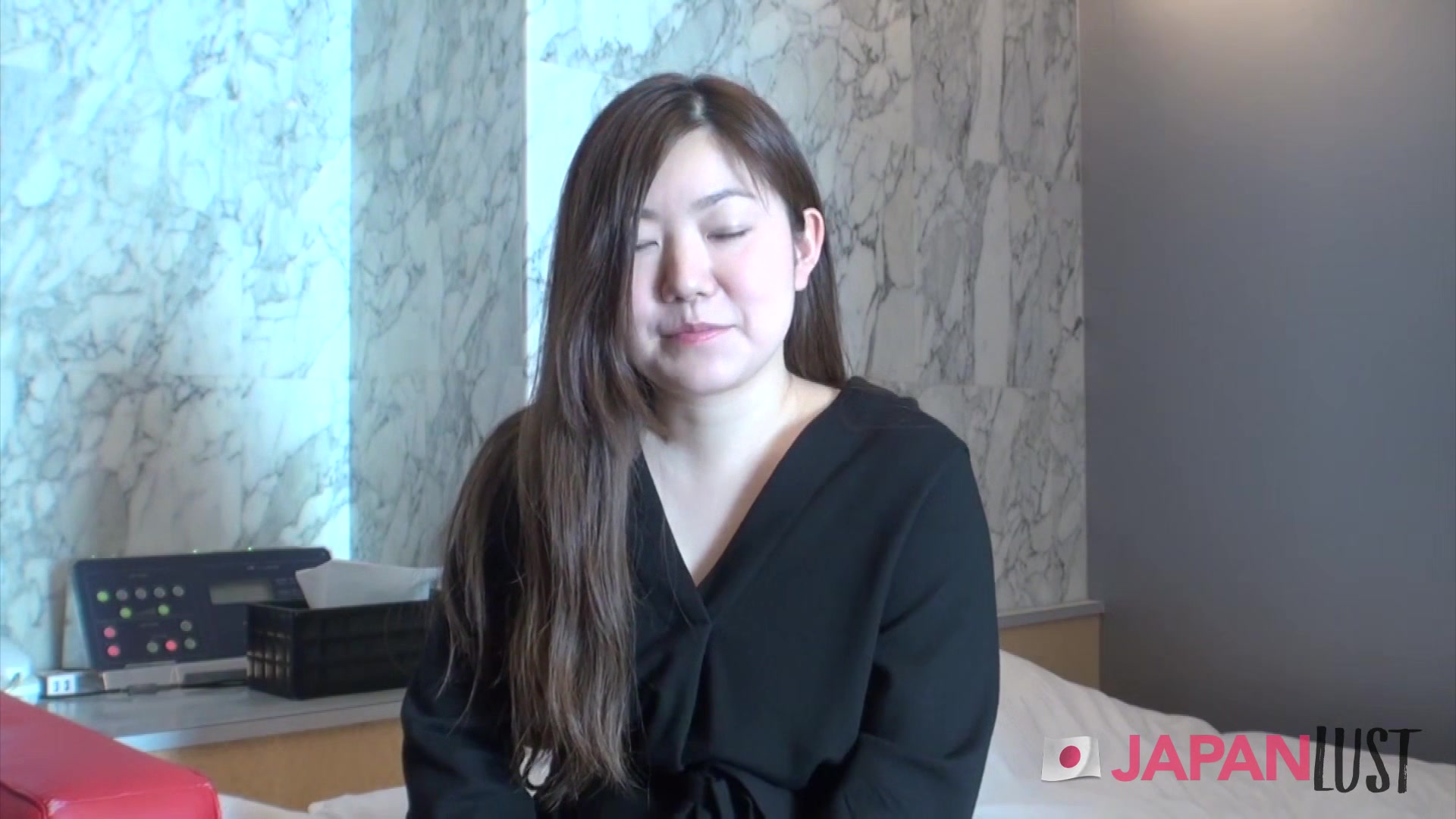 Freaky Japanese Wife Shows Us What Her Shaved Pussy Can Do