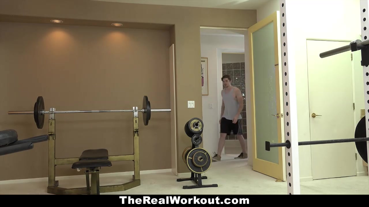 TheRealWorkout - Hot Milf Fucks Fitness Client