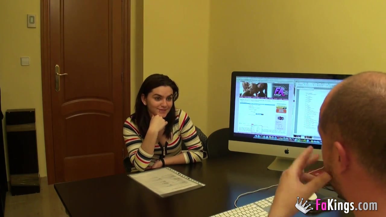 FAKings casting II: Patricia and her giant clit