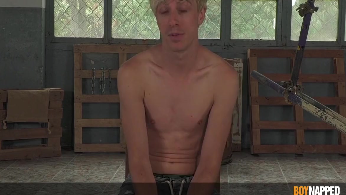 Master Doms And Three Twinks Twinks Poked Hole - Sebastian Kane, Mitch Schif And Roman Capellini