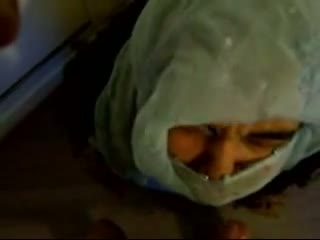 Amateur cum shot on her veil