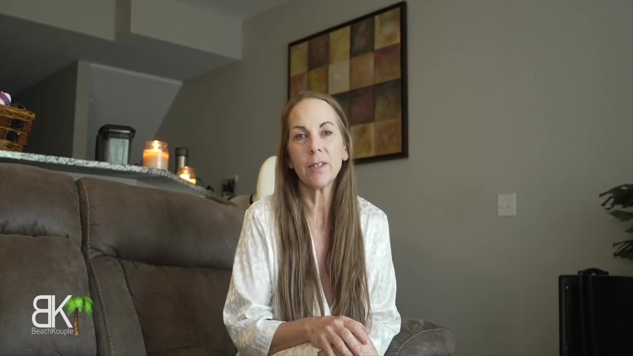 Kymber Leigh And Scott Trainor - Step mommy And Stepson Share A Couch 9 Min