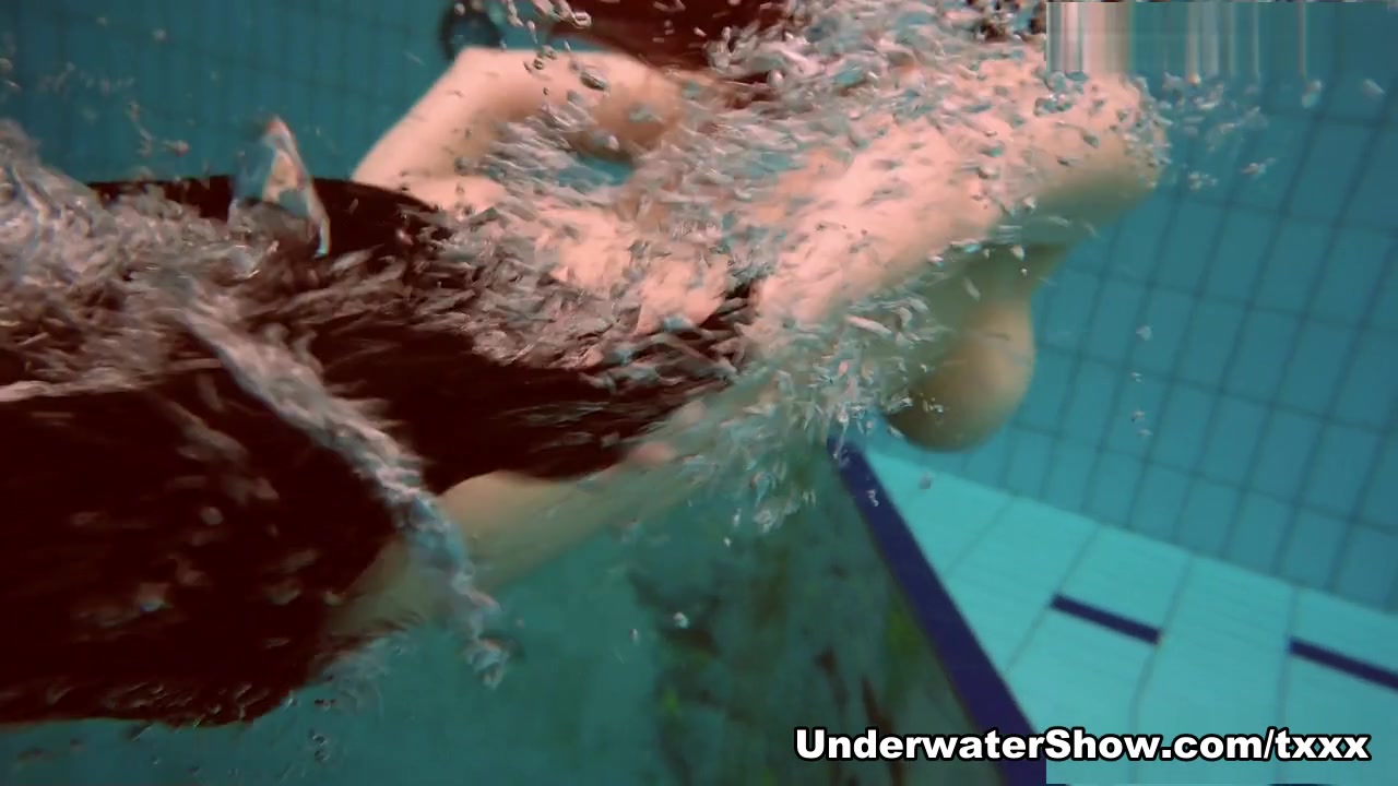UnderwaterShow Video: Vesta