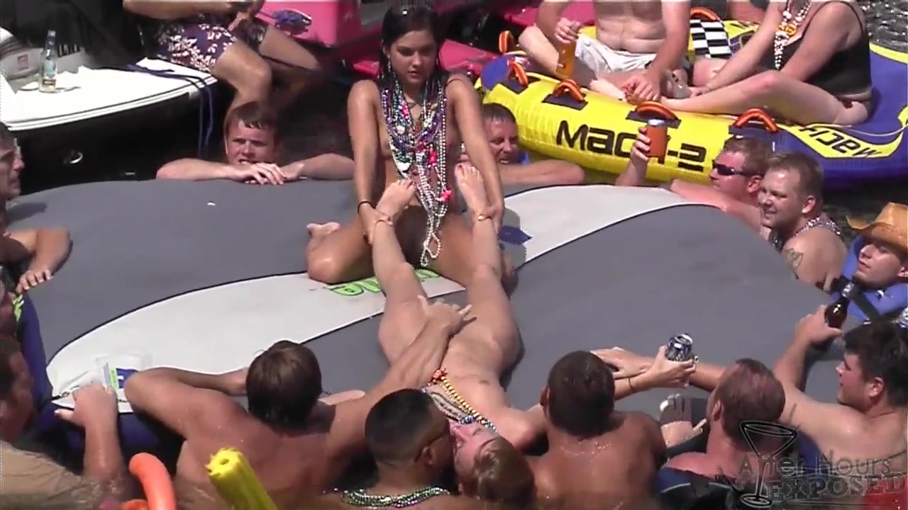Hot Girls Letting Random Guys Take Turns Licking Pussy in Public - AfterHoursExposed