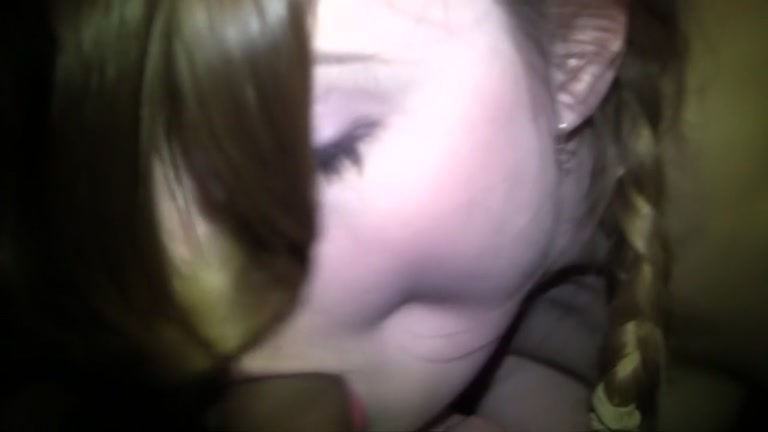 teen 18+ amateur girls sex in the car