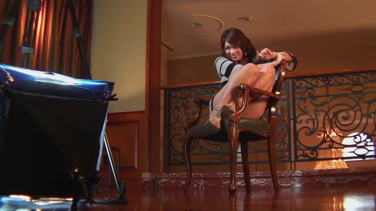 Hot Asian pornstar gets so damn nasty by Solo Japanese