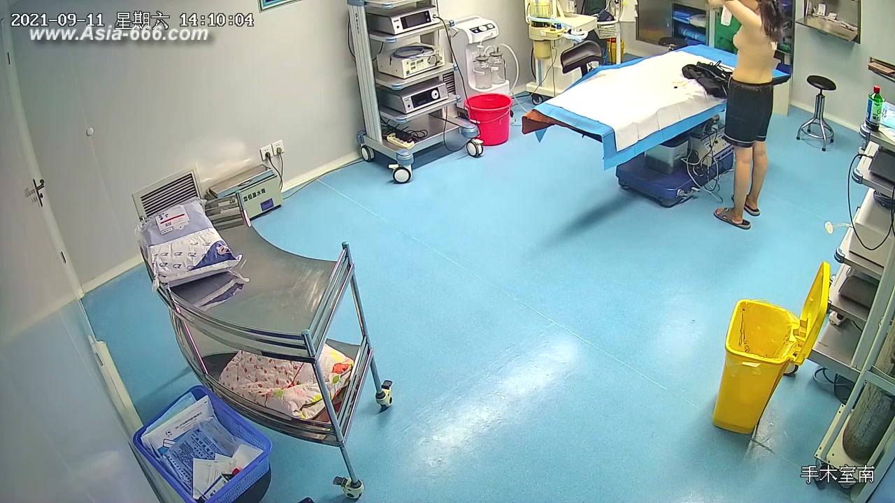 Peeping Hospital patient.12
