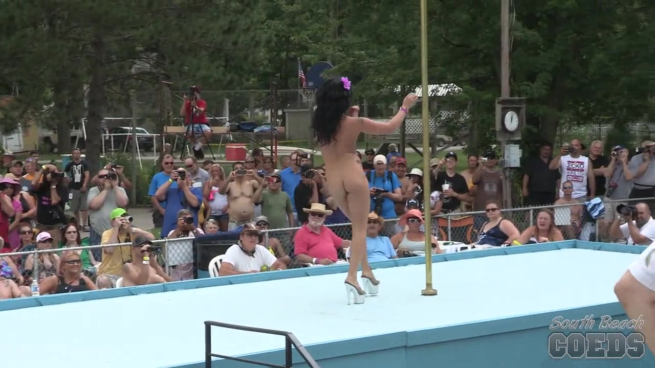 Cojones And Vman Ultra Clear Coverage Of Sunday Nap 2014 1 Of 3 - SouthBeachCoeds