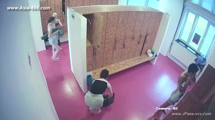 Spy Girls Locker Room.2