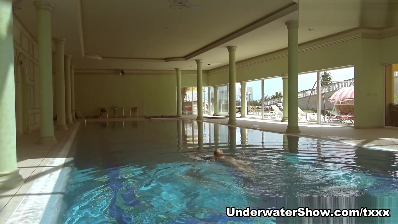 Russaka Video - UnderwaterShow