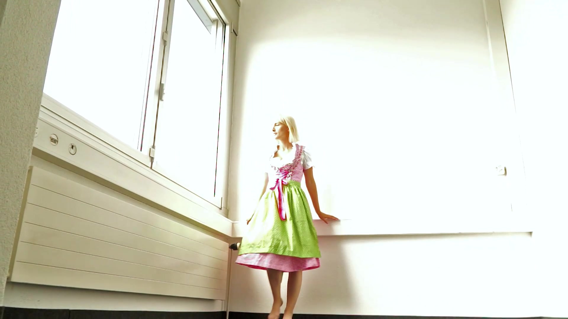 Serrenity Dirndl - Sex Movies Featuring Nudebeauties