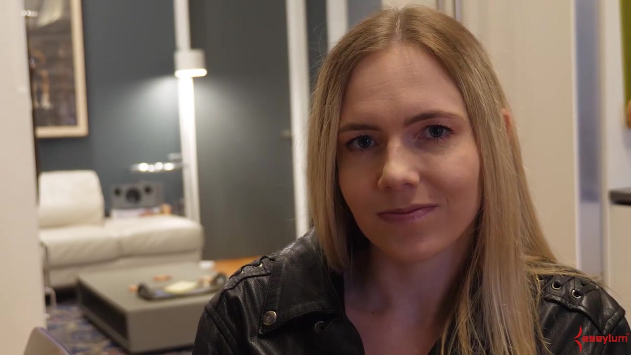 Piss drinking assylum sub babe ass fucked