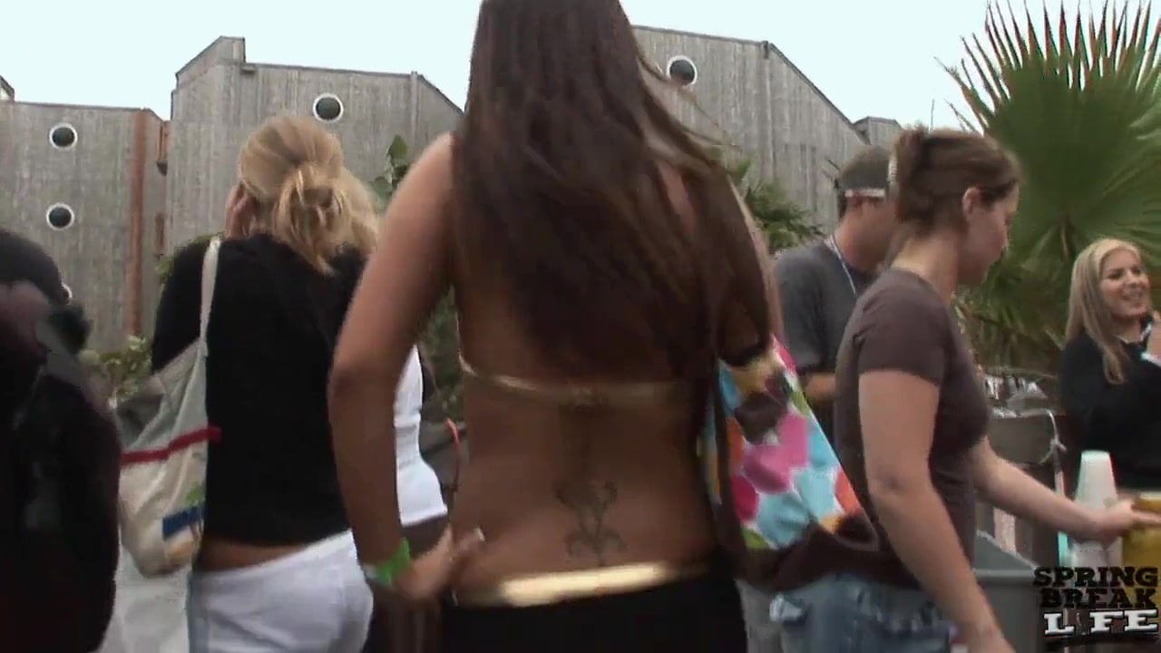 MTV Spring Break Beach Party Girls Dancing Slutty and Flashing Their Tits - SpringbreakLife