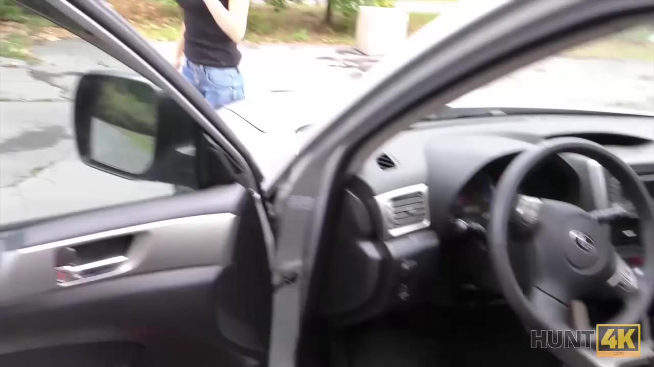 HUNT4K. Hunter pickups hot girl and her BF by the shopping center