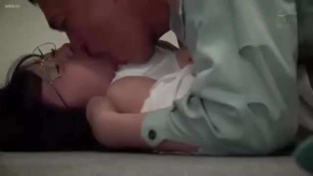 08481,A bitch is fully exposed during sex!