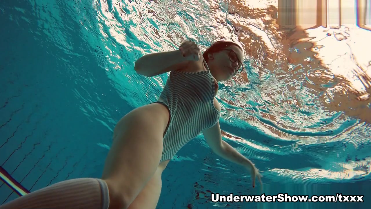 Dashka Video - UnderwaterShow