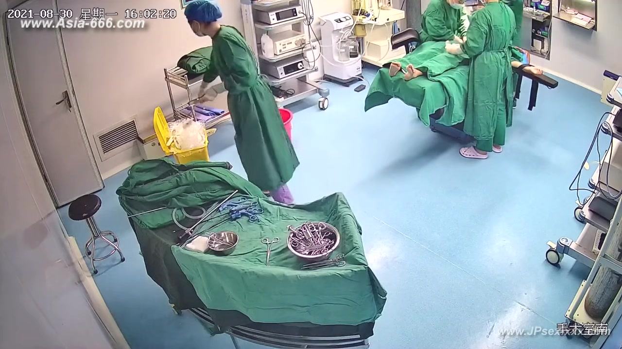 Peeping Hospital patient.21