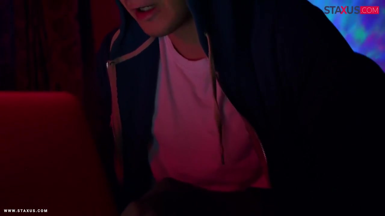 A Twink Filling A Thirsty Hole In 4k