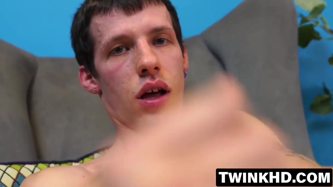 Henry Wilcox - Strokes His Throbbing Hard Dick Fast