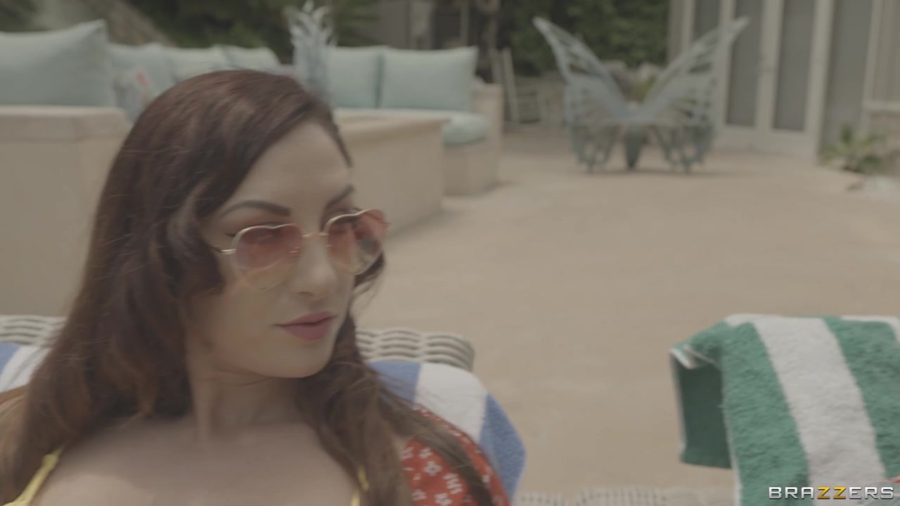 Curious Besties Raunchy Resort With Van Wylde, Brooklyn Gray, Elsie, Artemisia Love - Brazzers