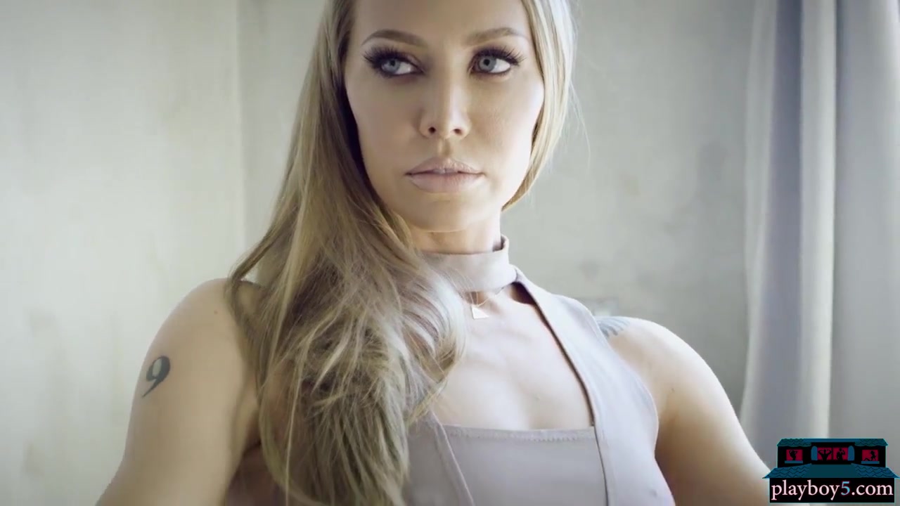 Mature Saucy Striptease With Nicole Aniston And Hot Milf