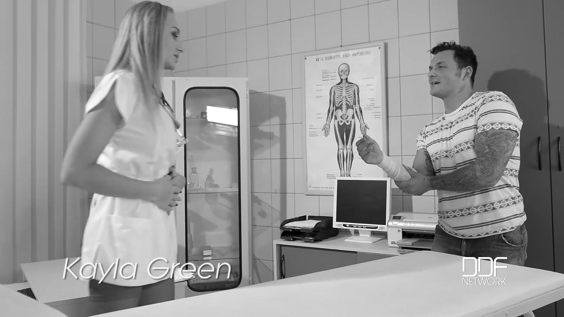 Meet Doctor Footjob - PornWorld