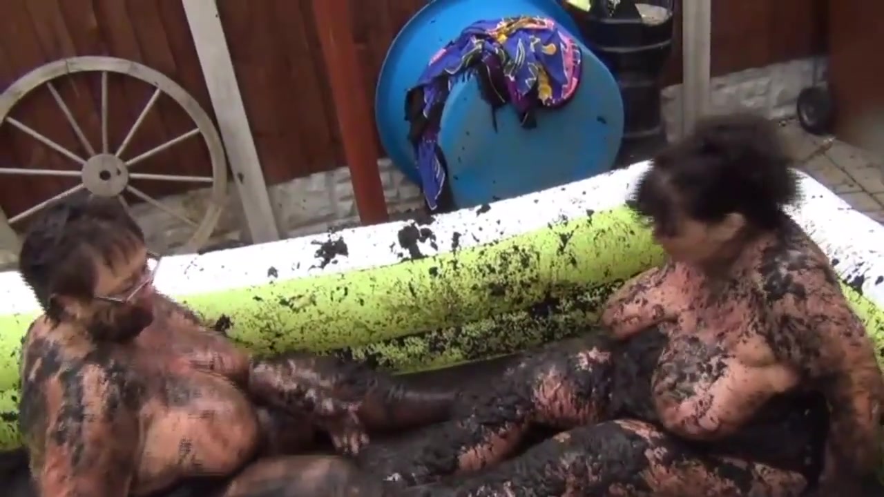 Kim & Honey Mud Wrestling Pt2 - TacAmateurs