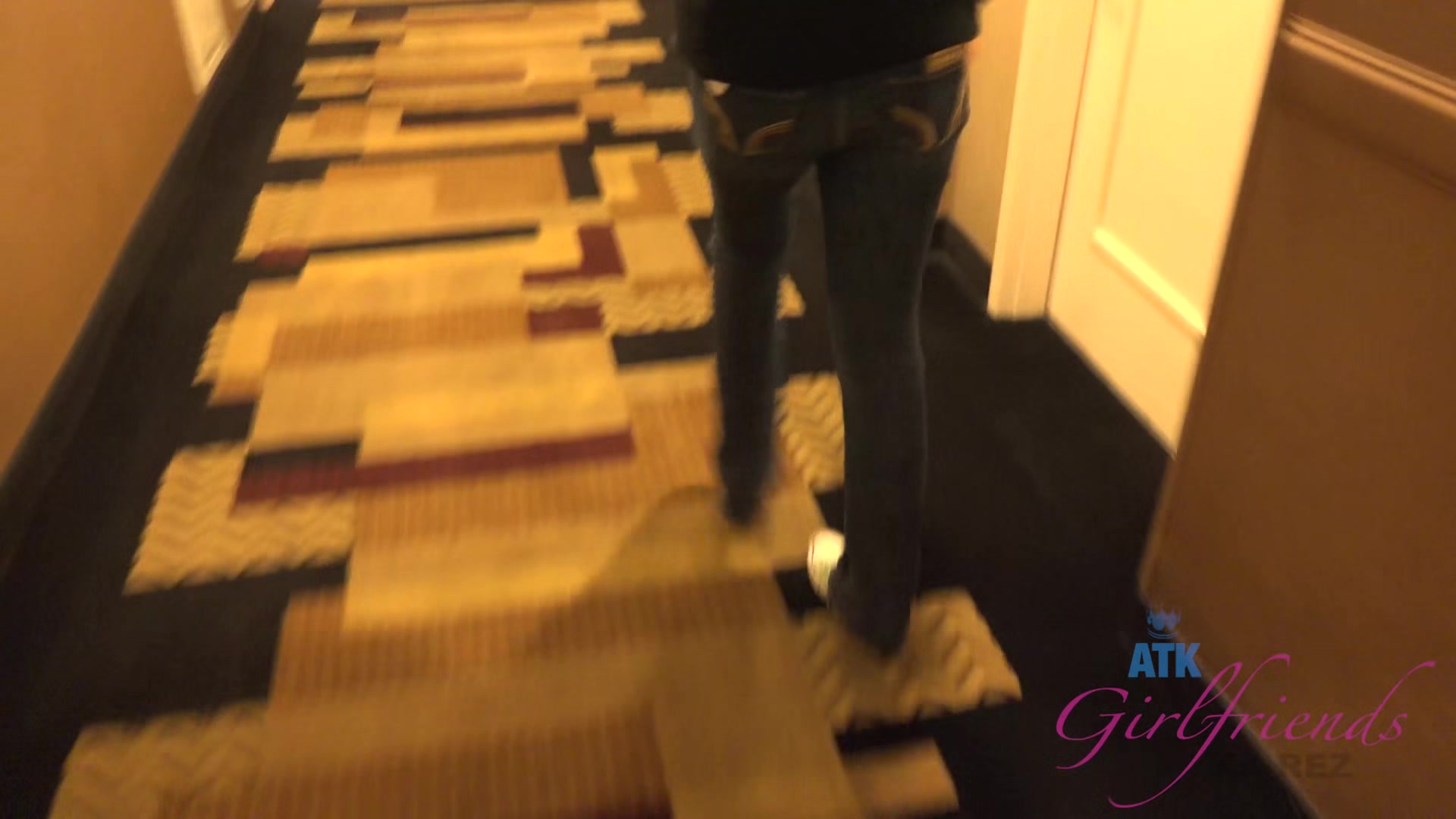 Virtual Vacation In Las Vegas With So Hot Blonde Samantha Rone 1/3