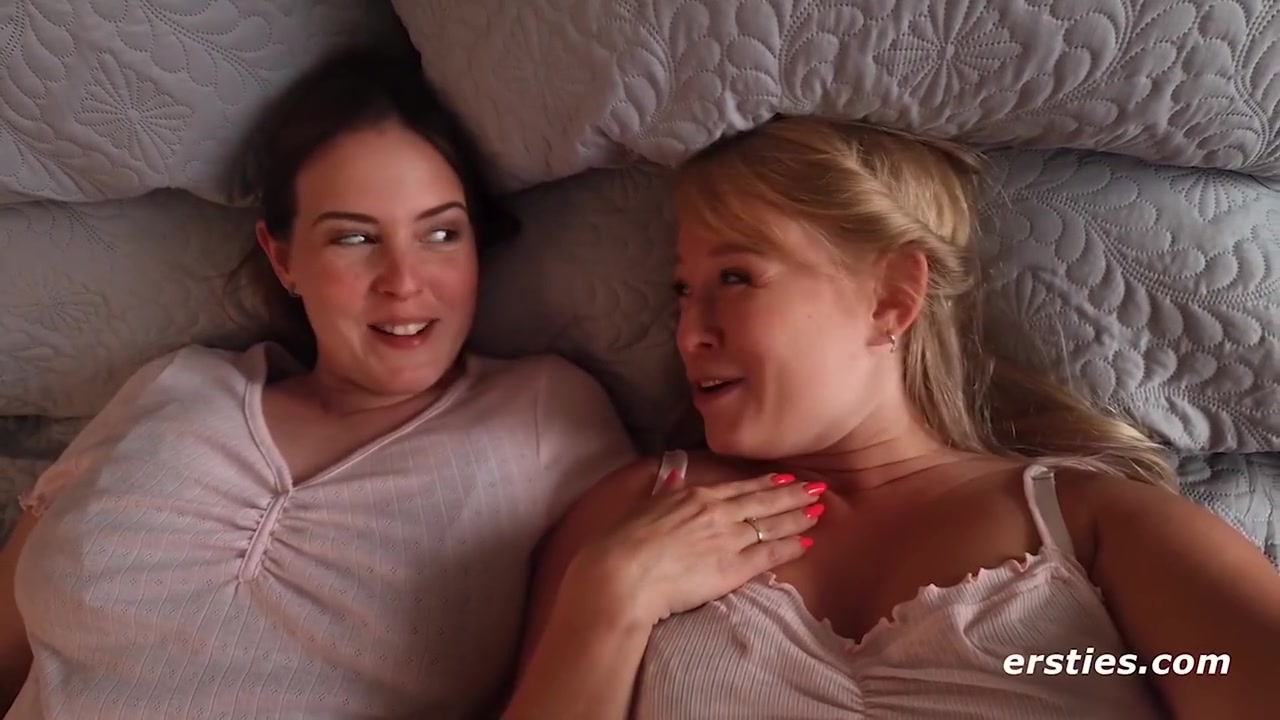 Elise And Anna Enjoy Lesbian Bonding Time Together
