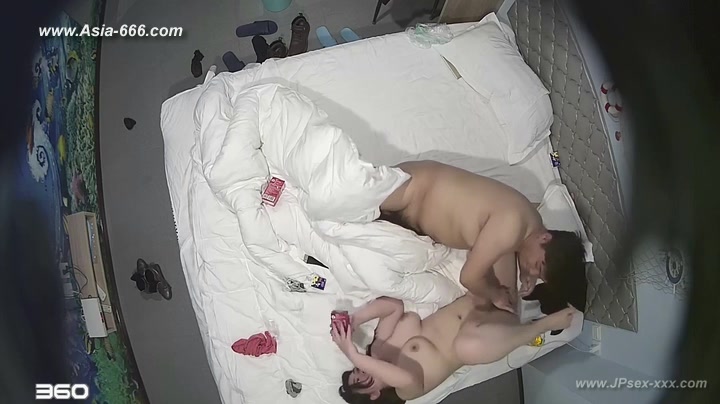 Hackers use the camera to remote monitoring of a lover's home life.74