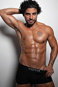 Hiuri Cruz