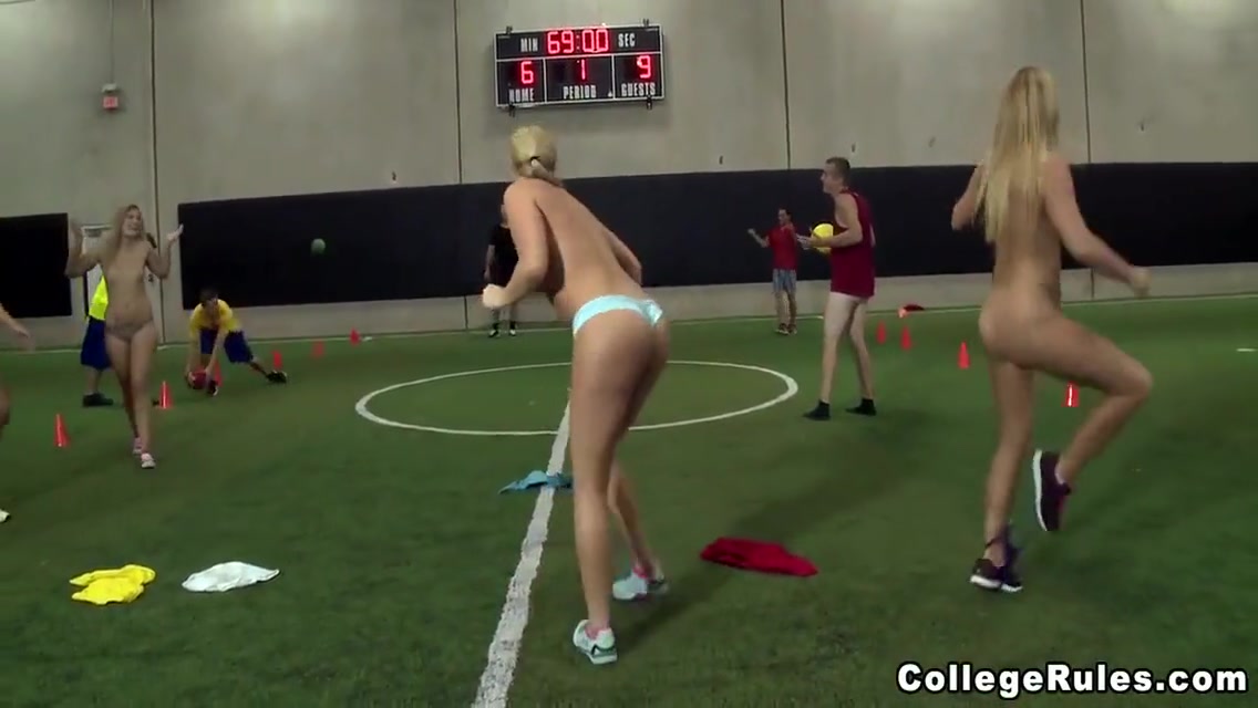 Sexy Blonde College Slut 4 Min