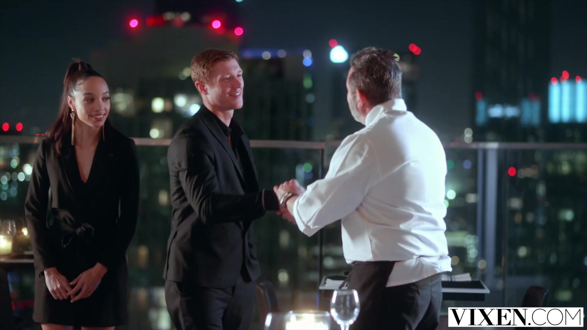 VIXEN Stunning Alexis has passionate first date with Oliver